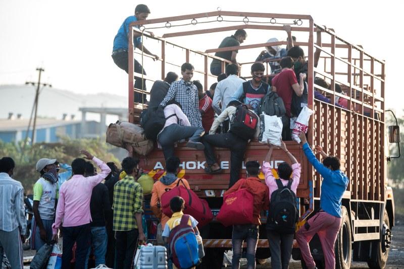 Climate change – both slow-onset and extreme events – are fuelling rural to urban migration in Bangladesh :